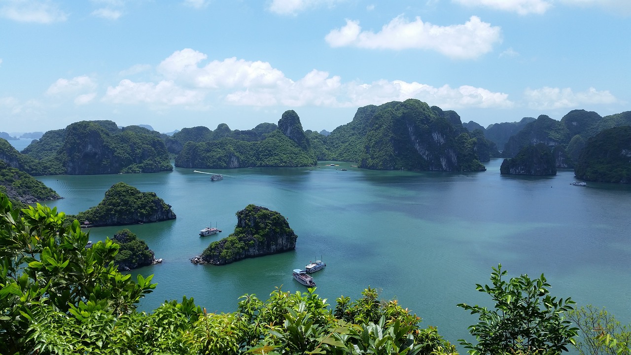 vietnam, halong bay vietnam, nature-2145504.jpg